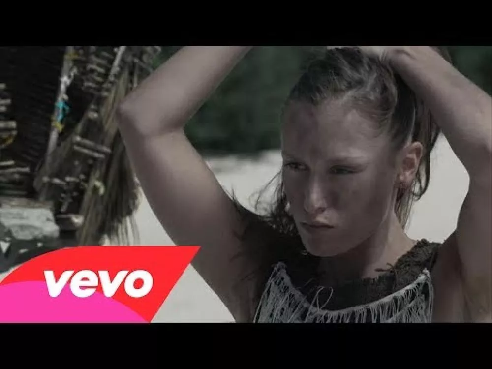 Illustration pour Clip&nbsp;: Vendredi &#8211; « Chiara »