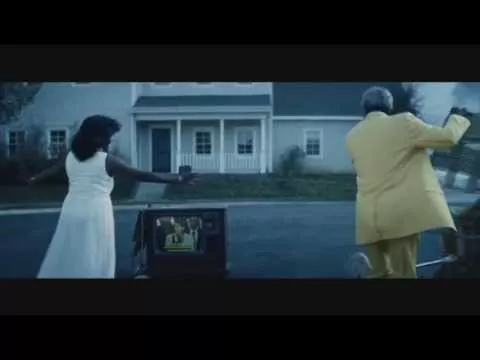 Illustration pour Clip&nbsp;: Chester French &#8211; « Glowing »