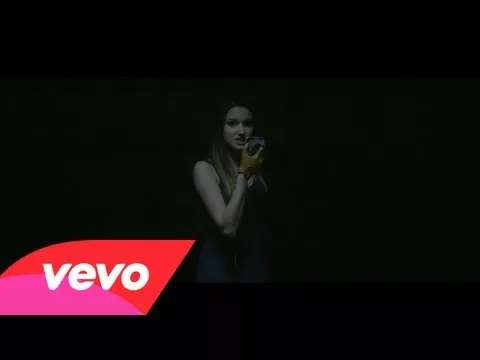 Illustration pour Clip&nbsp;: Carbon Airways &#8211; « Black Sun »