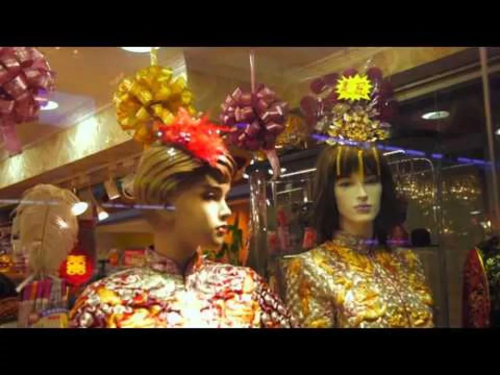 Illustration pour Mind Enterprises suit une drag-queen à Hong Kong dans son dernier clip