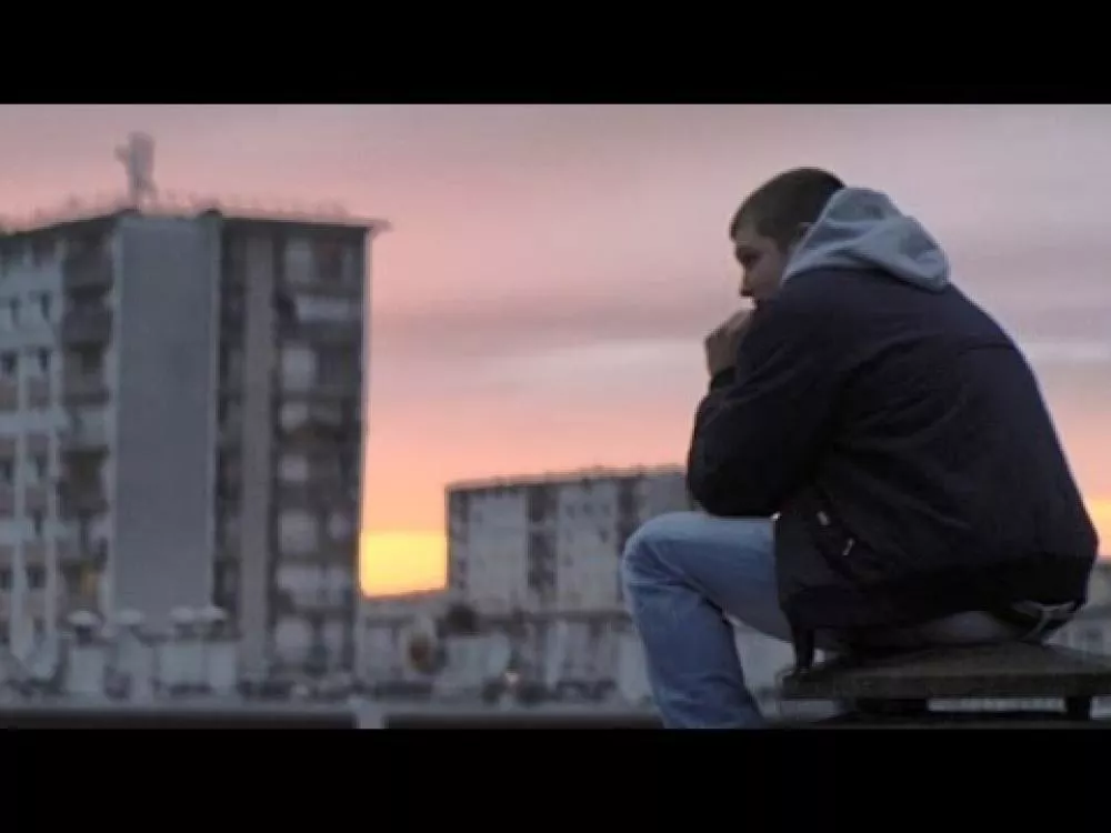 Illustration pour Clip&nbsp;: Fakear rejoint La Fine Equipe sur « Cheese Naan »