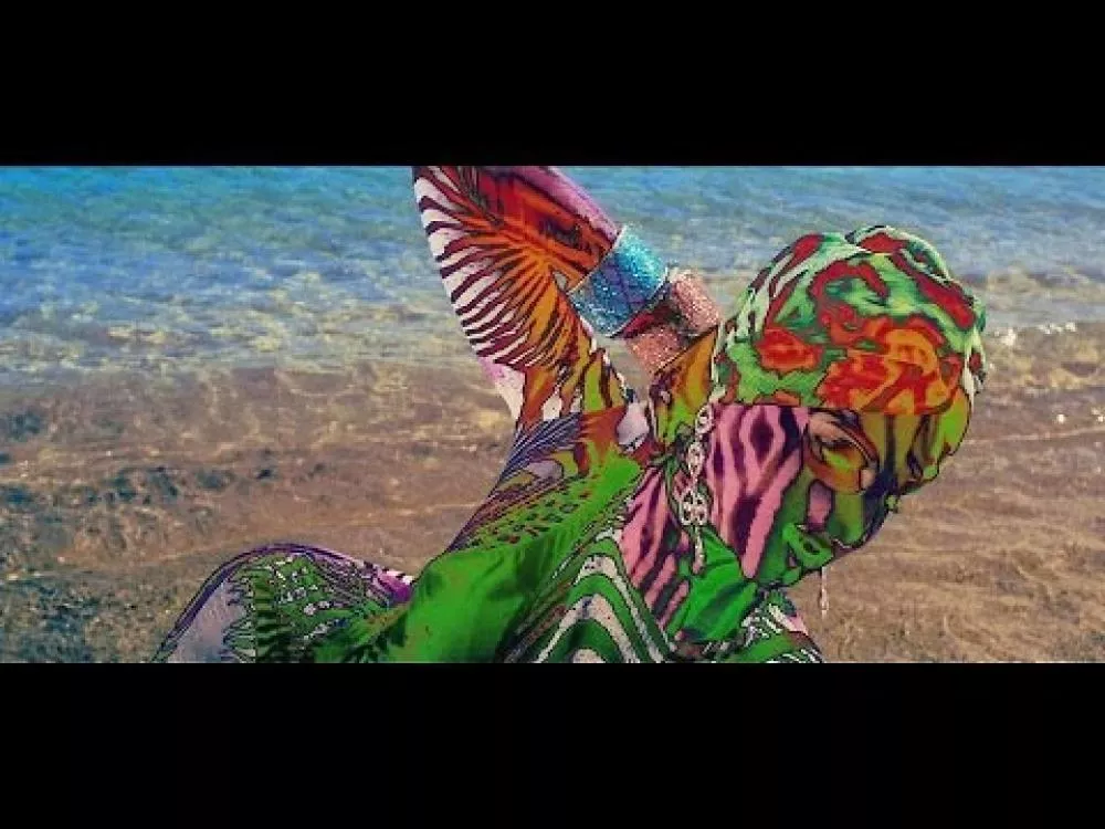 Illustration pour Clip&nbsp;: Rocky &#8211; « Chase The Cool »