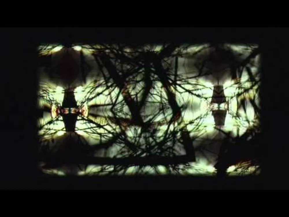 Illustration pour Clip&nbsp;: Max Cooper &#8211; « Empyrean »