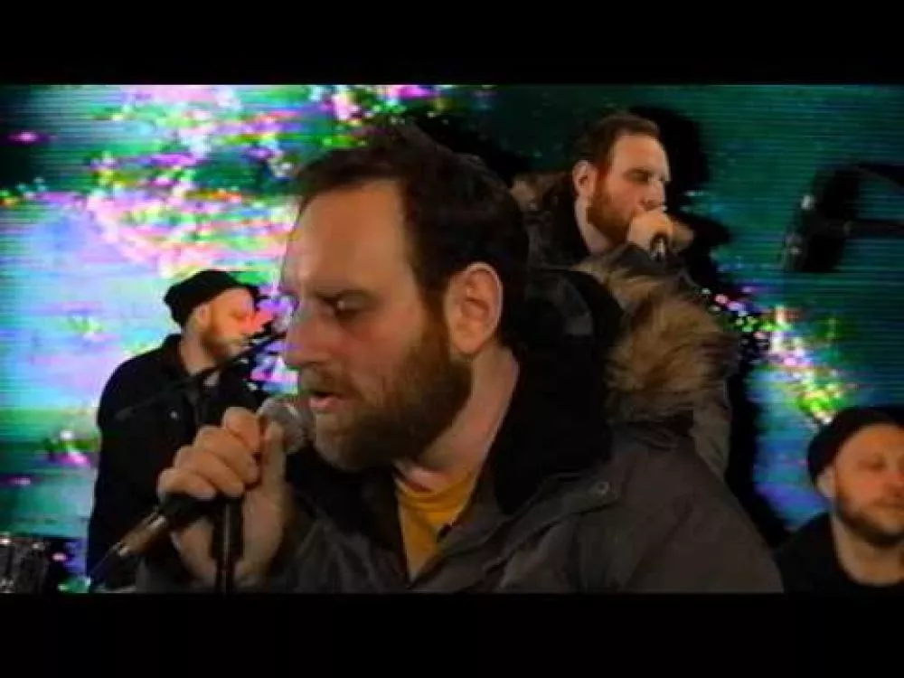 Illustration pour Clip&nbsp;: Junior Boys &#8211; « Over It »