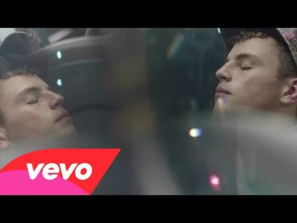 Illustration pour Clip&nbsp;: Disclosure &#8211; « Help Me Lose My Mind » (feat. London Grammar)