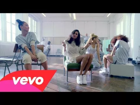 Illustration pour Clip&nbsp;: AlunaGeorge &#8211; « Best Be Believing »