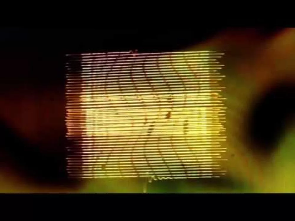 Illustration pour Simian Mobile Disco&nbsp;: le clip kaléidoscopique de « Jam Side Up »