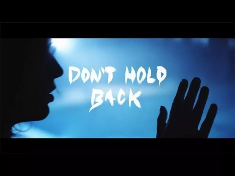 Illustration pour Camp Claude a dévoilé le clip de « Don&rsquo;t Hold Back »
