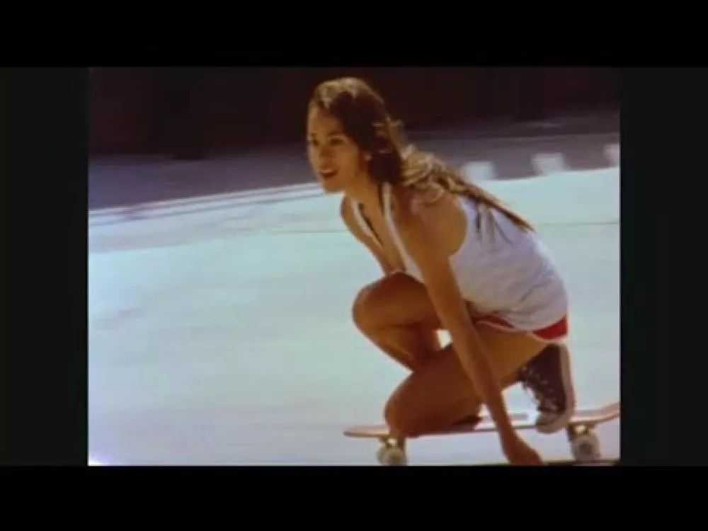 Illustration pour Clip&nbsp;: My Dear &#8211; « Standing In This Dream »