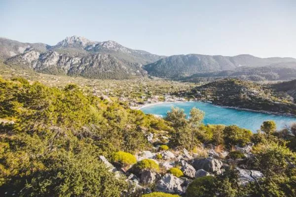 Illustration pour Finir l&rsquo;été en douceur avec le festival Odyssia en Grèce