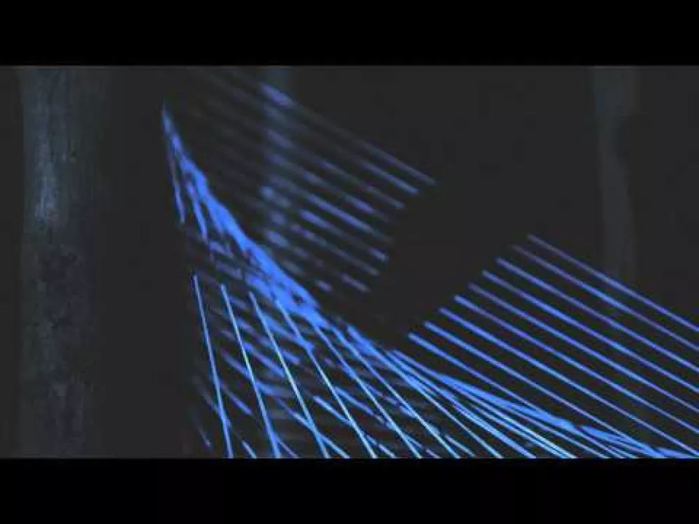 Illustration pour Clip: London Grammar &#8211; « Hey Now »