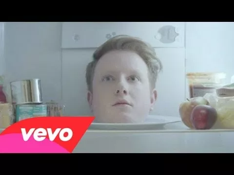 Illustration pour Clip&nbsp;: Two Door Cinema Club – « Handshake »