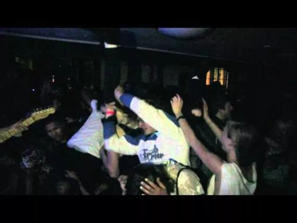 Illustration pour Petite virée en tournée avec Fidlar dand le clip de « West Coast »