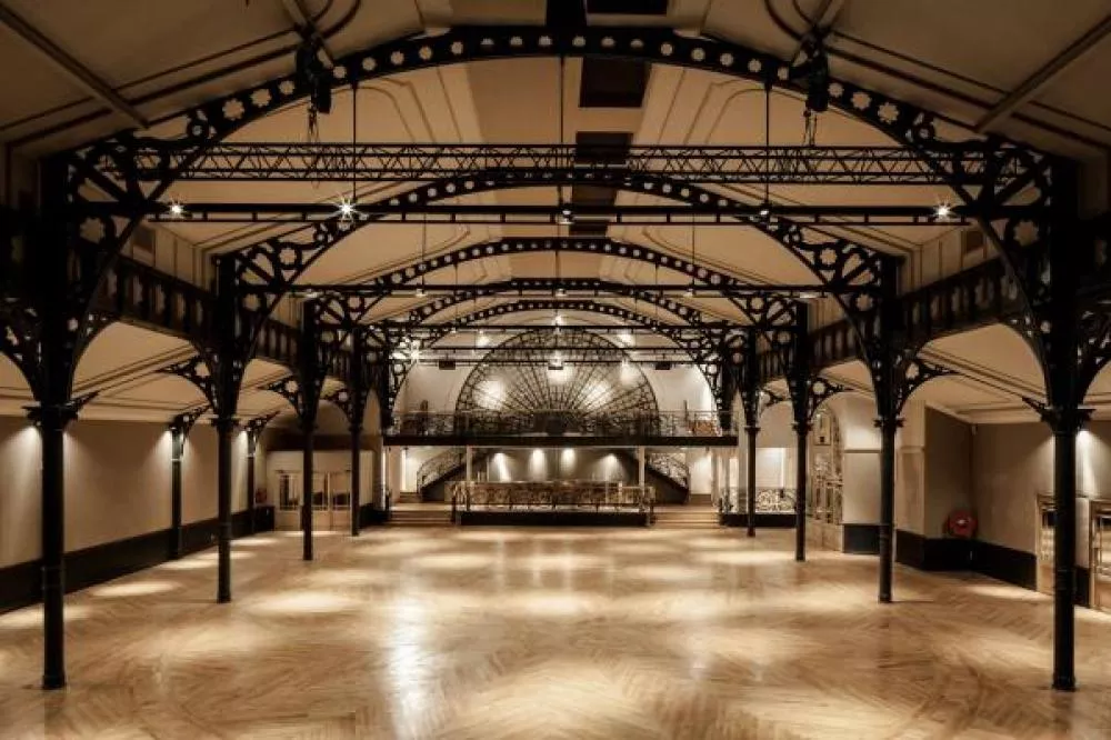 Illustration pour À voir&nbsp;: Visite guidée du nouvel Elysée Montmartre