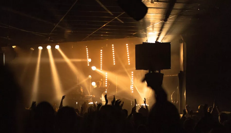 Illustration pour En direct de Mura Masa au Trabendo