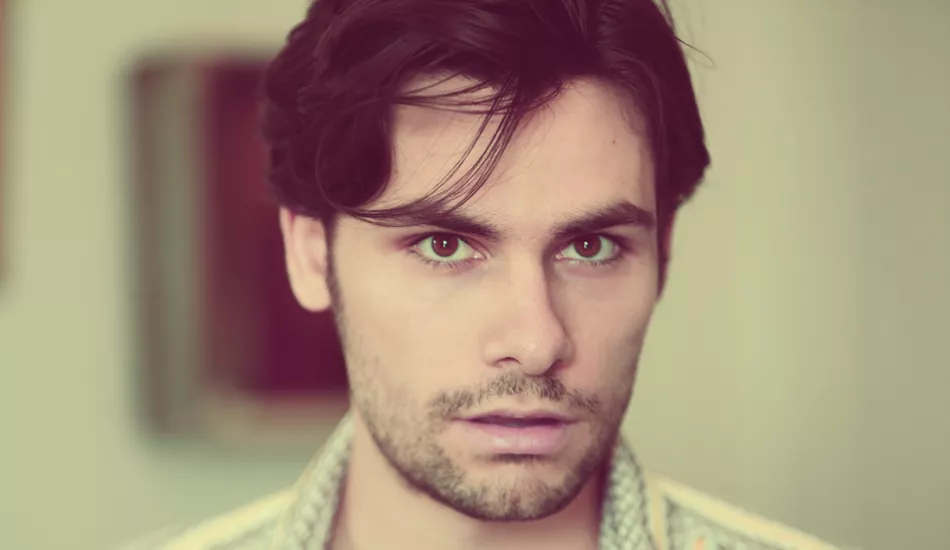 Illustration pour Exclu&nbsp;: « Brothers + Fathers » premier single émouvant de Desmond Myers