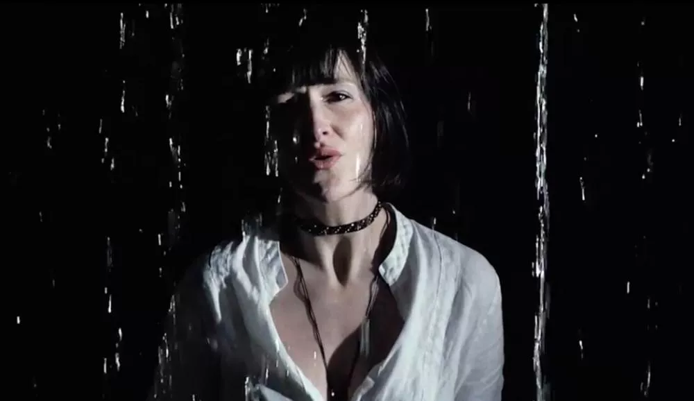 Illustration pour Exclu&nbsp;: regardez le clip de La Féline pour « Séparés (Si nous étions jamais) »