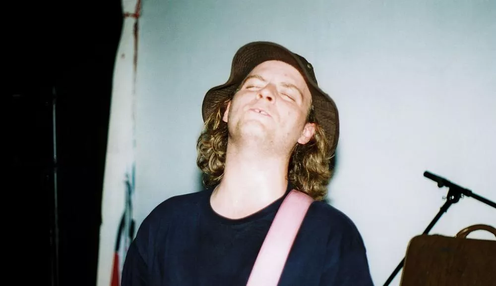 Illustration pour Deux nouveaux morceaux de Mac de Marco annoncent un nouvel album