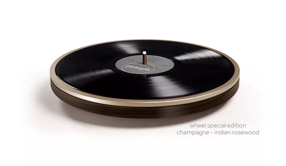 Illustration pour Une roue minimaliste en guise de platine vinyle