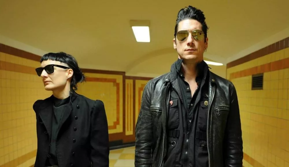 Illustration pour Chronique&nbsp;: ADULT. &#8211; « Detroit House Guests »