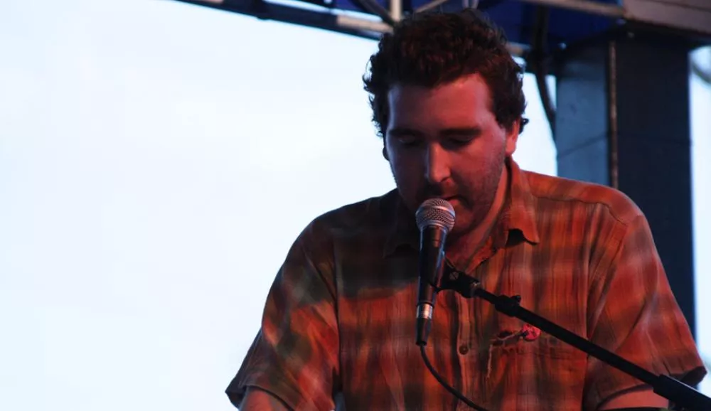 Illustration pour Joe Goddard aux commandes de l&rsquo;Essential Mix de la semaine