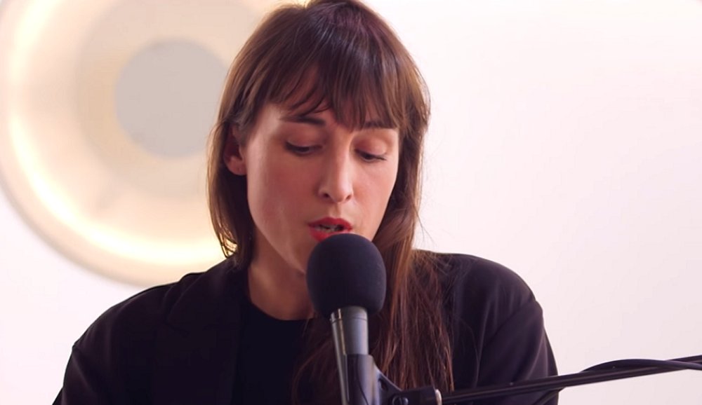 Illustration pour Juliette Armanet a repris « I Feel It Coming » de The Weeknd&#8230; En français