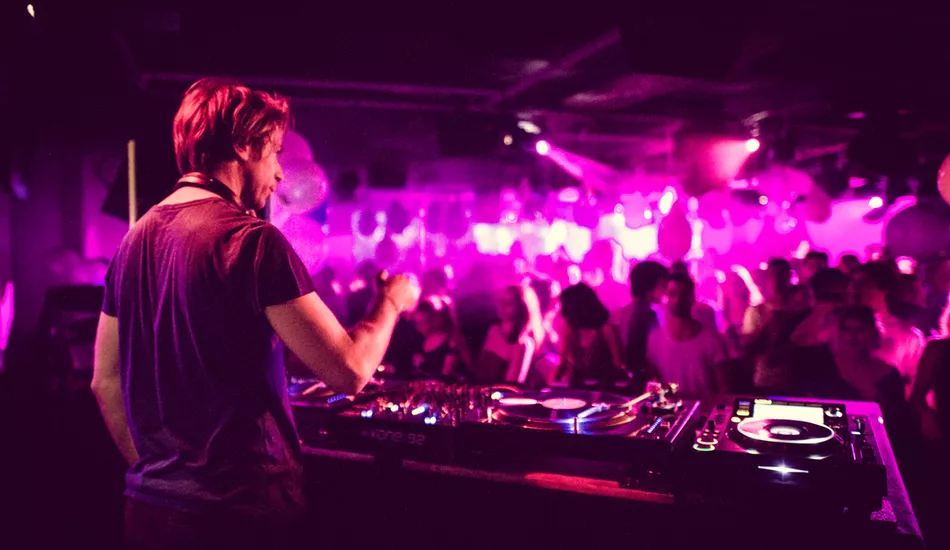 Illustration pour En écoute&nbsp;: le nouvel EP forcément housy de D&rsquo;julz