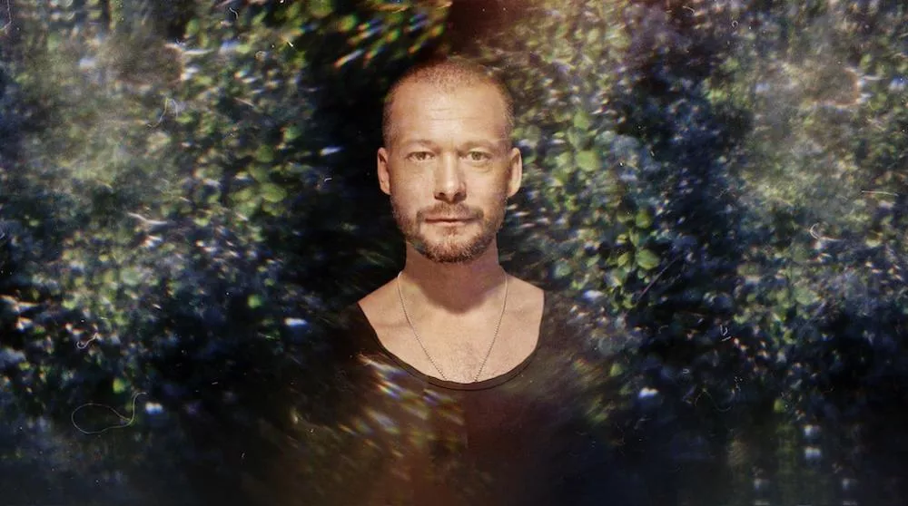 Illustration pour Exclu&nbsp;: Sebastian Mullaert étire « Porcelain » de Moby avec brio