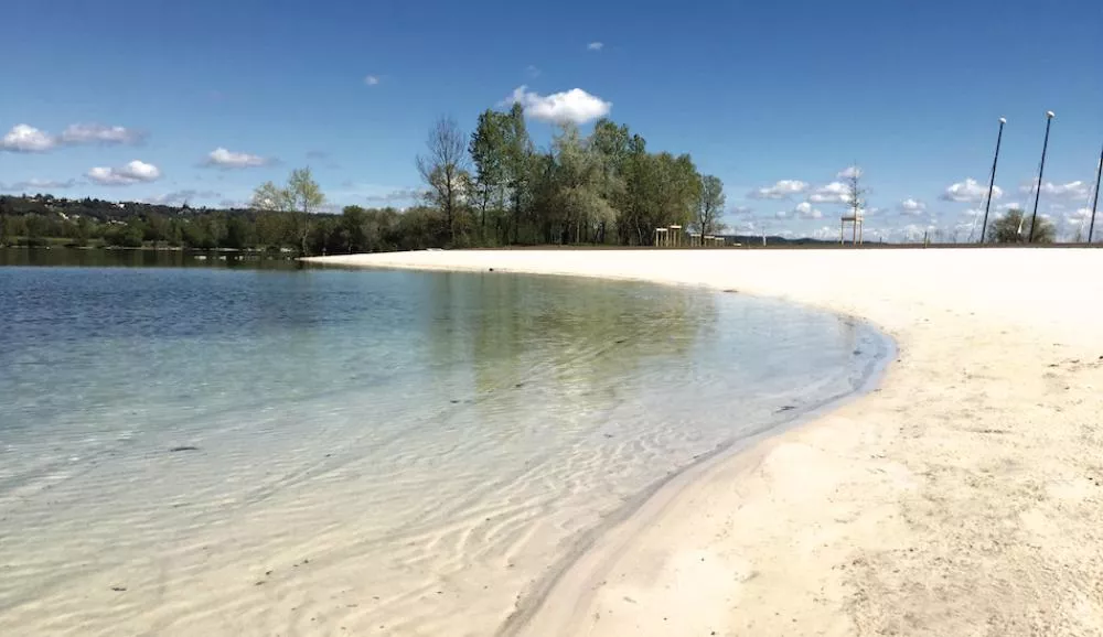 Illustration pour Plage, clubbing en plein air et activités d&rsquo;été au menu de l&rsquo;Evasion Festival !