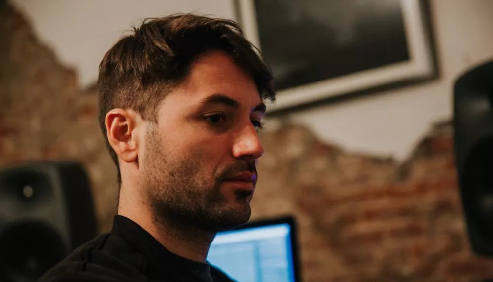 Illustration pour La nouvelle signature d&rsquo;Hivern Discs, le label de John Talabot, s&rsquo;appelle Orbe et c&rsquo;est une bonne pioche