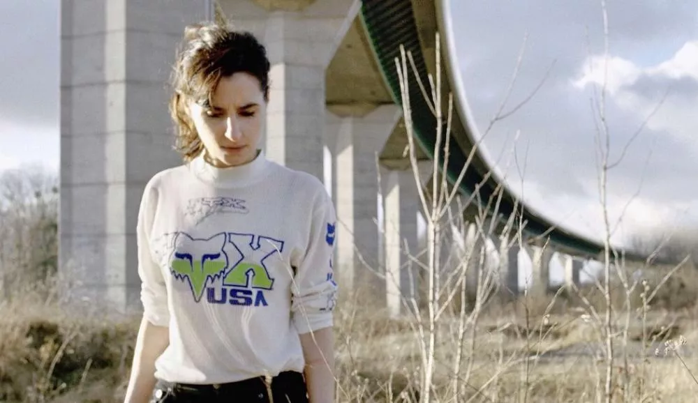 Illustration pour A voir&nbsp;: Maud Geffray s&rsquo;associe à Flavien Berger pour un clip à 360°