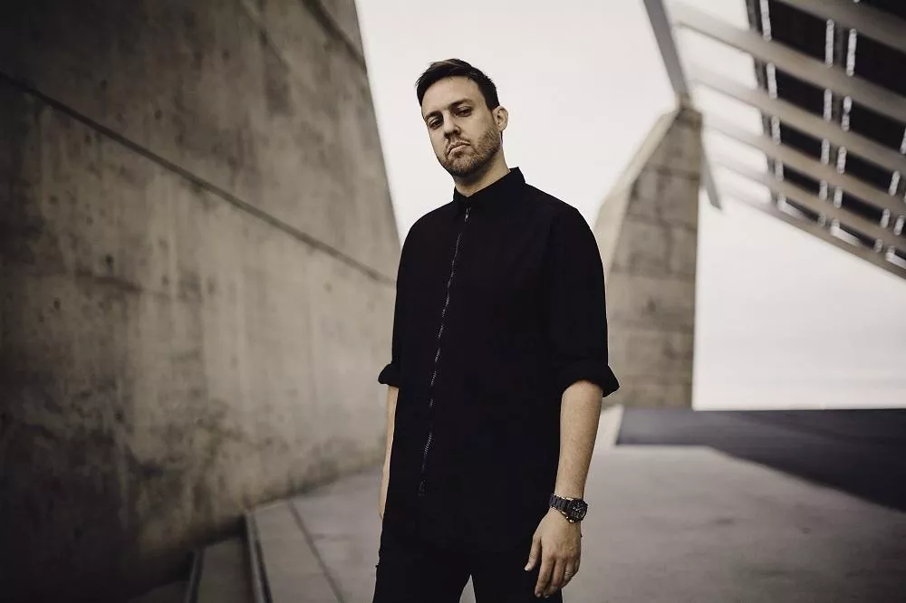 Illustration pour maceo-plex-2