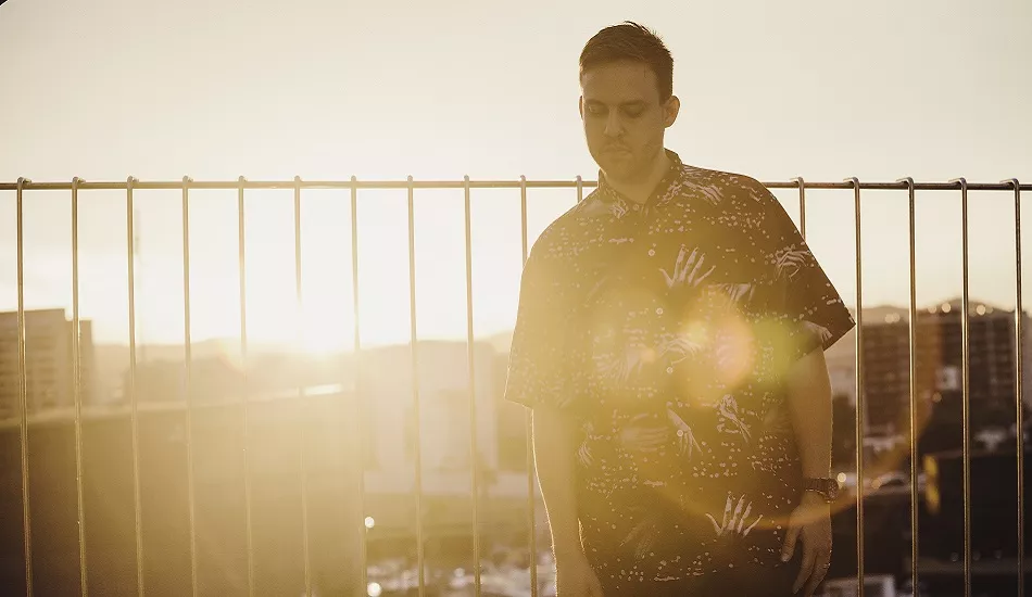 Illustration pour Maceo Plex, électronique solaire