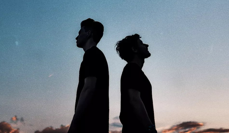 Illustration pour Isaac Delusion, Petit Biscuit et Møme s&rsquo;associent pour envoûter notre fin d&rsquo;été