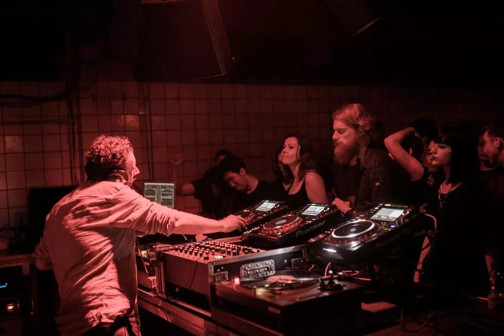 Illustration pour pepe_bradock_berlin-atonal-2017-helge-mundt_01