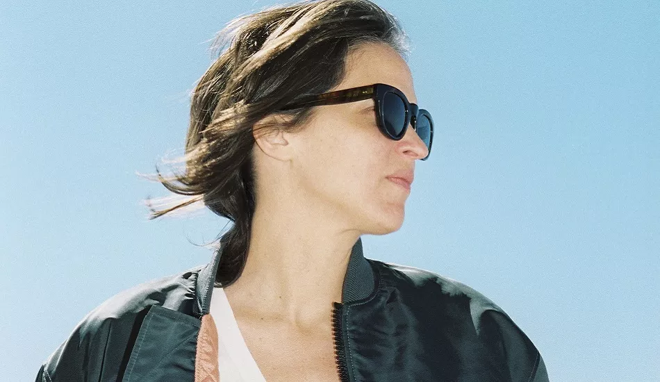 Illustration pour Chloé&nbsp;: nouveau départ