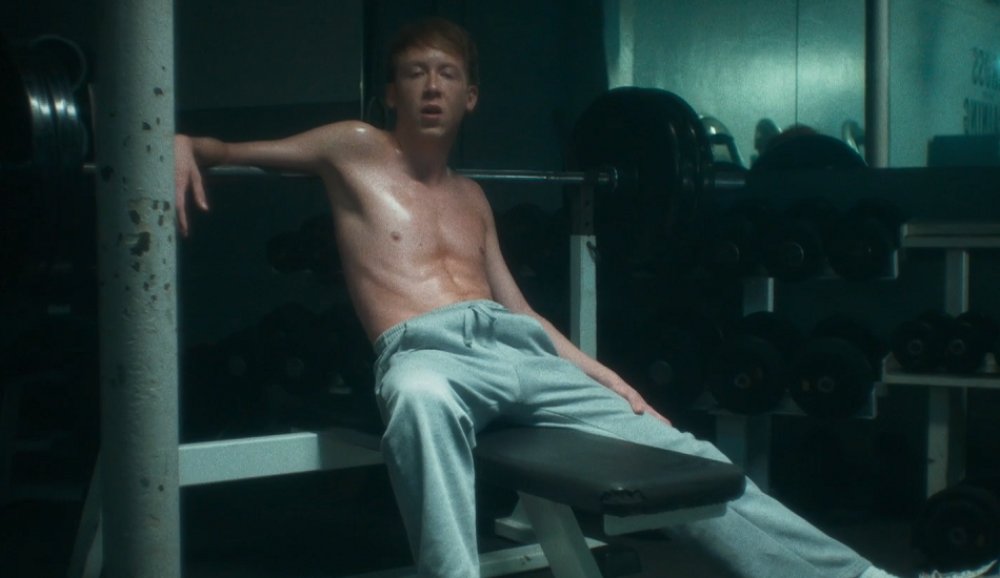 Illustration pour Eddy de Pretto offre un clip à son second titre « Kid »