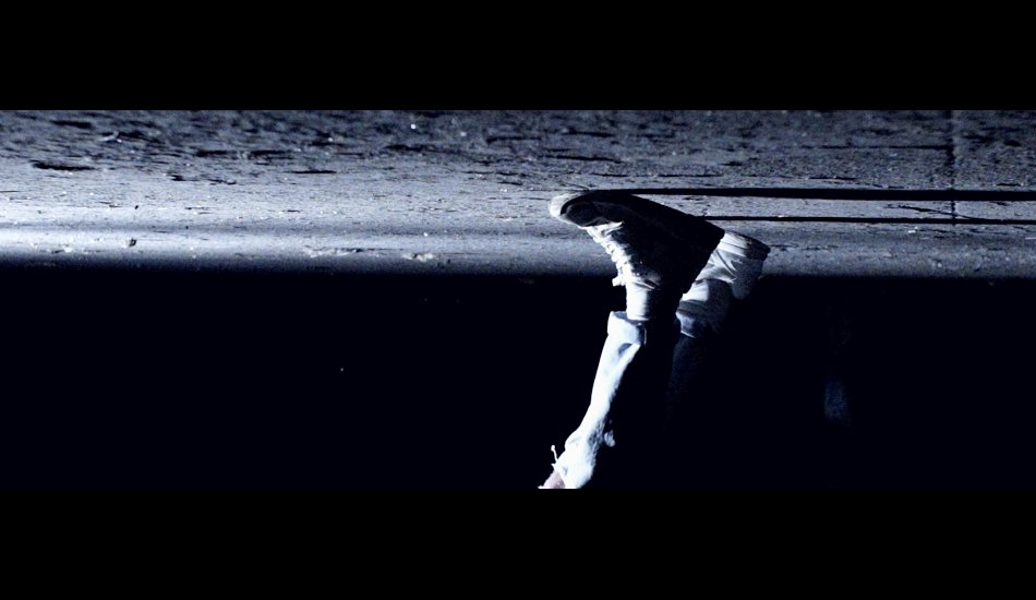 Illustration pour Exclu&nbsp;: Jumo offre un très beau clip à « Bleu »