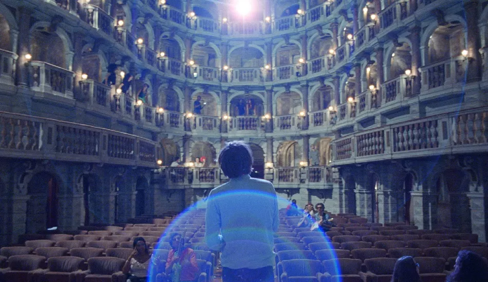 Illustration pour A voir&nbsp;: Phoenix reprend « Ti Amo » dans un théâtre&#8230; En Italie, évidemment