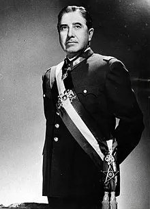 Illustration pour 3-pinochet