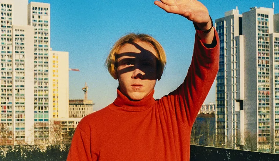 Illustration pour Ce mercredi soir, le concert d&rsquo;Eddy de Pretto à la Cigale sera retransmis en direct sur Tsugi dès 21h