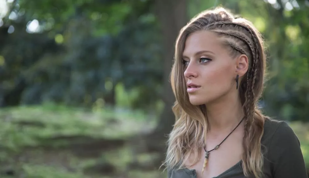 Illustration pour Exclu&nbsp;: Nora En Pure dévoile son nouveau single « Trailblazer »