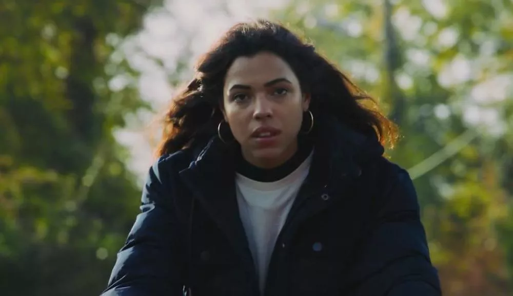 Illustration pour Il y a quelque chose d&rsquo;étrange dans le nouveau clip de Rone