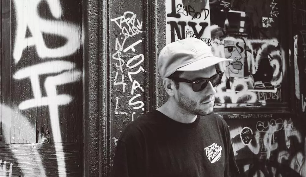 Illustration pour Eli Escobar revient avec un album politisé