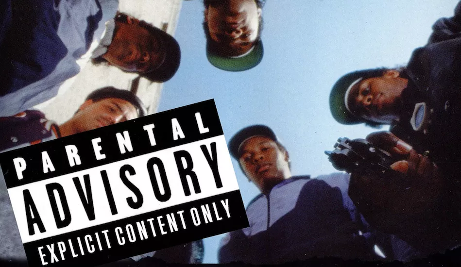 Illustration pour Quand est la police est obligée d&rsquo;écouter « F**ck Tha Police » de N.W.A en continu