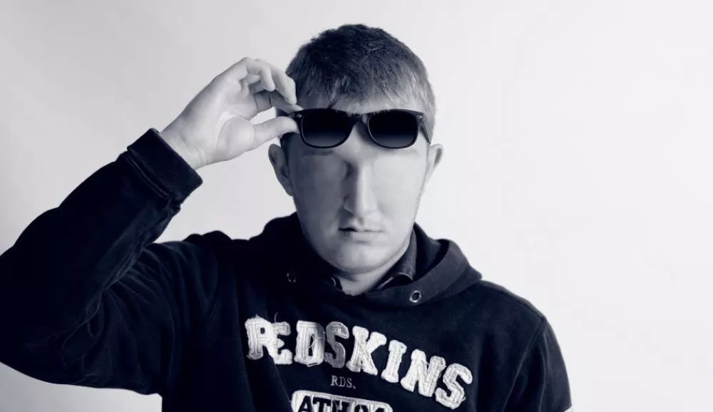 Illustration pour VALD sort un clip pour illustrer son titre « Désaccordé »