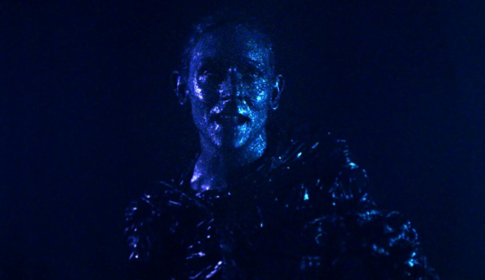 Illustration pour Exclu&nbsp;: PYRIT offre un clip pailleté à son titre « Another Story »