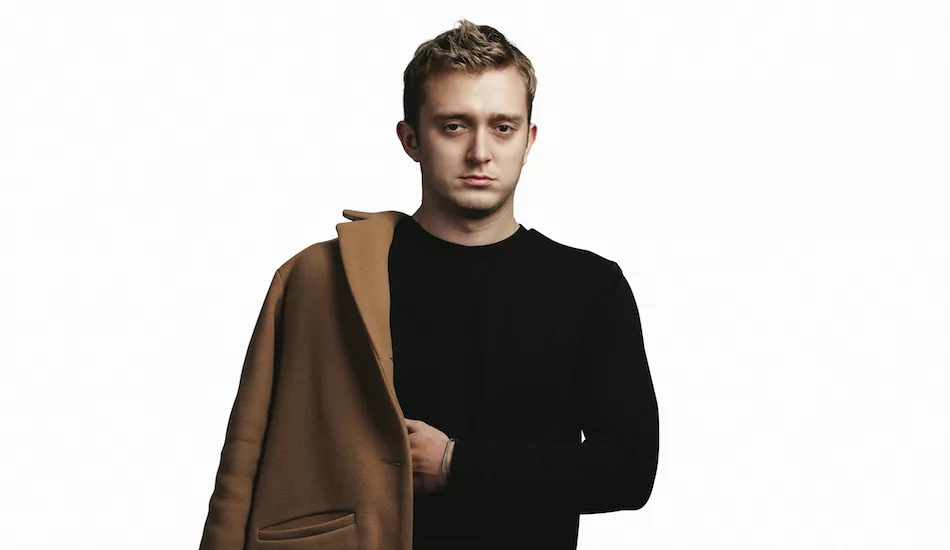 Illustration pour Vald a sorti « Xeu »&nbsp;: il fume toujours autant, mais a cessé de rire à tout va