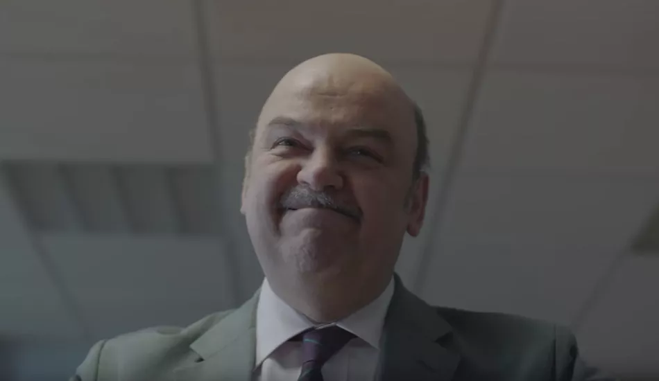 Illustration pour Weekend Affair confond amour et boulot dans le clip pop « La fête est finie »