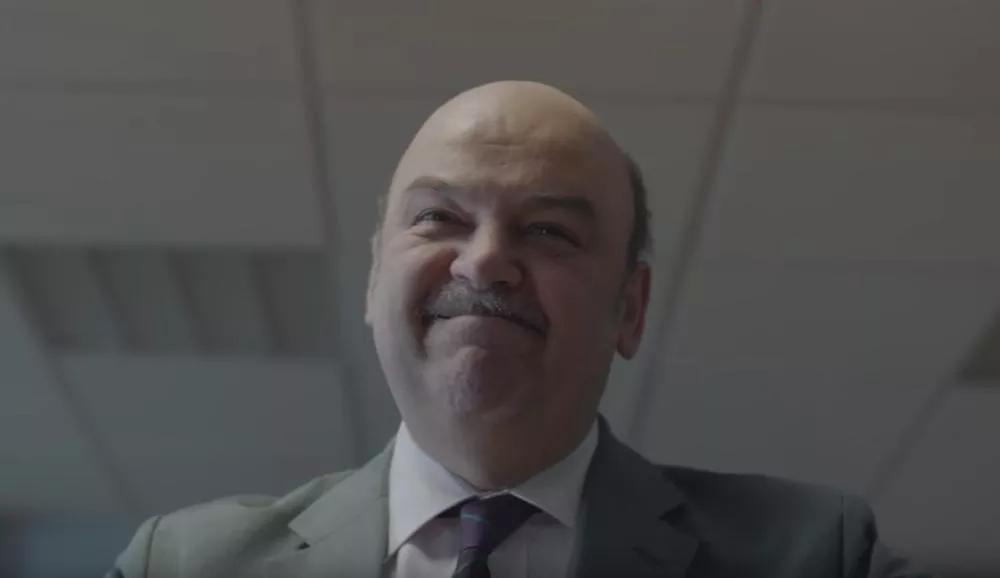 Illustration pour Weekend Affair confond amour et boulot dans le clip pop « La fête est finie »